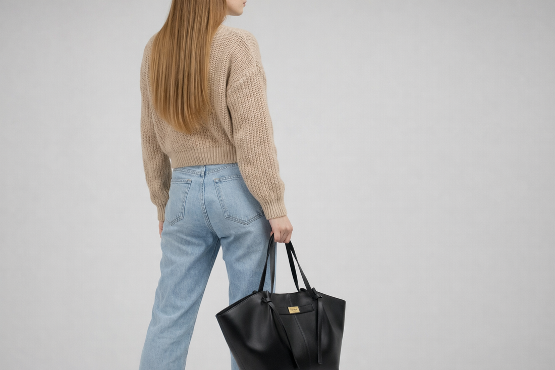 Why is everyone using tote bags in 2026? (And you should too)