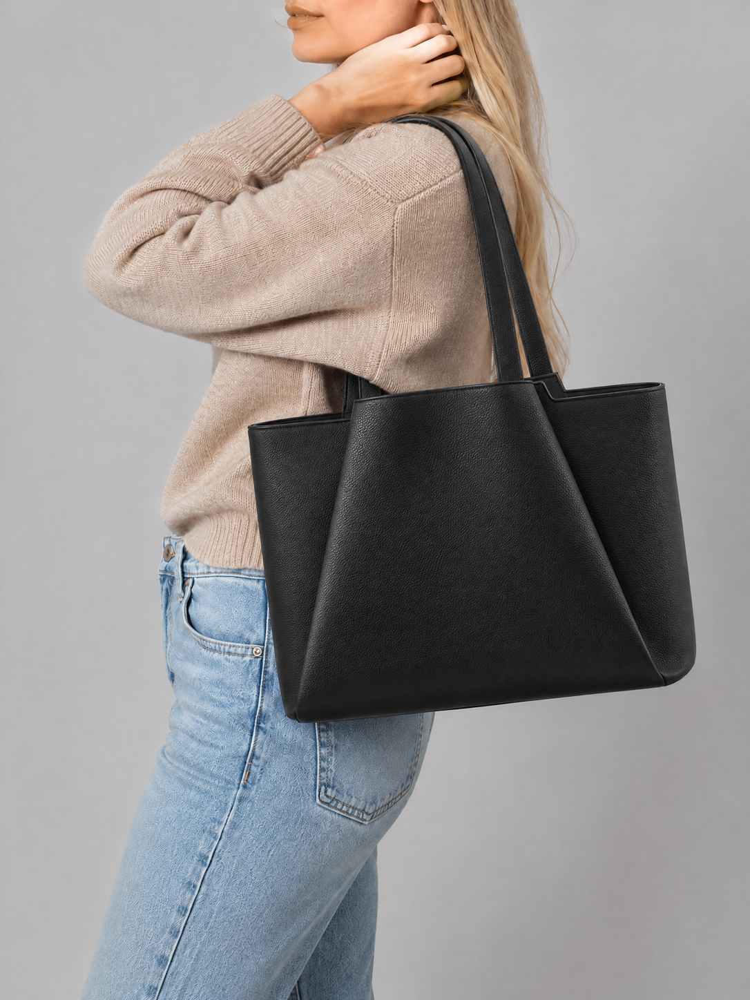 Vegan Leather Laptop Tote & Pouch | Heidelberg — black tote worn on the shoulder