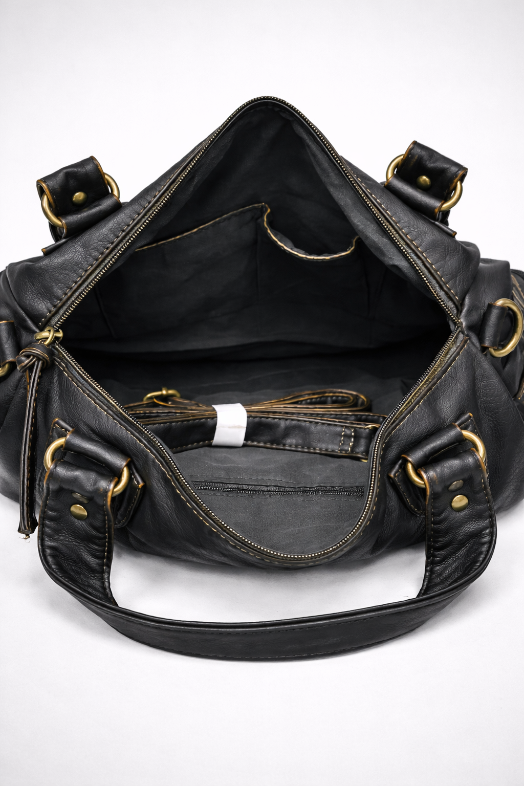 Black go-to shoulder handbag for school