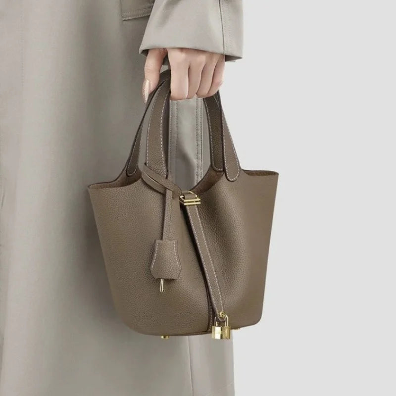 Padlock Bucket Tote | Freiburg