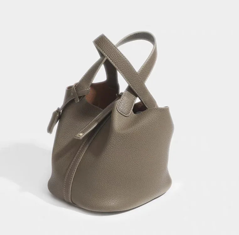 Padlock Bucket Tote | Freiburg