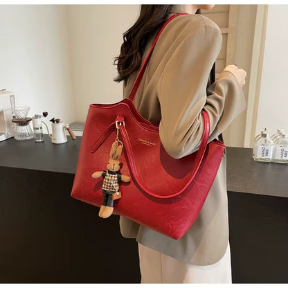 Minimalist Tote with Pendant | Rouen