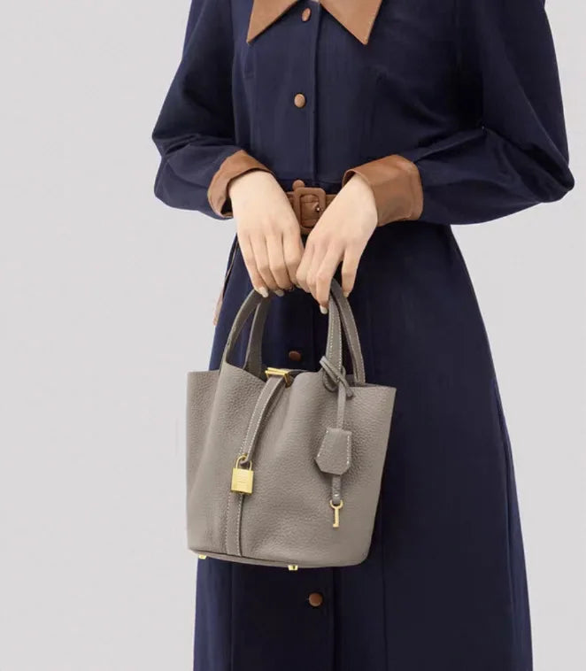 Padlock Bucket Tote | Freiburg