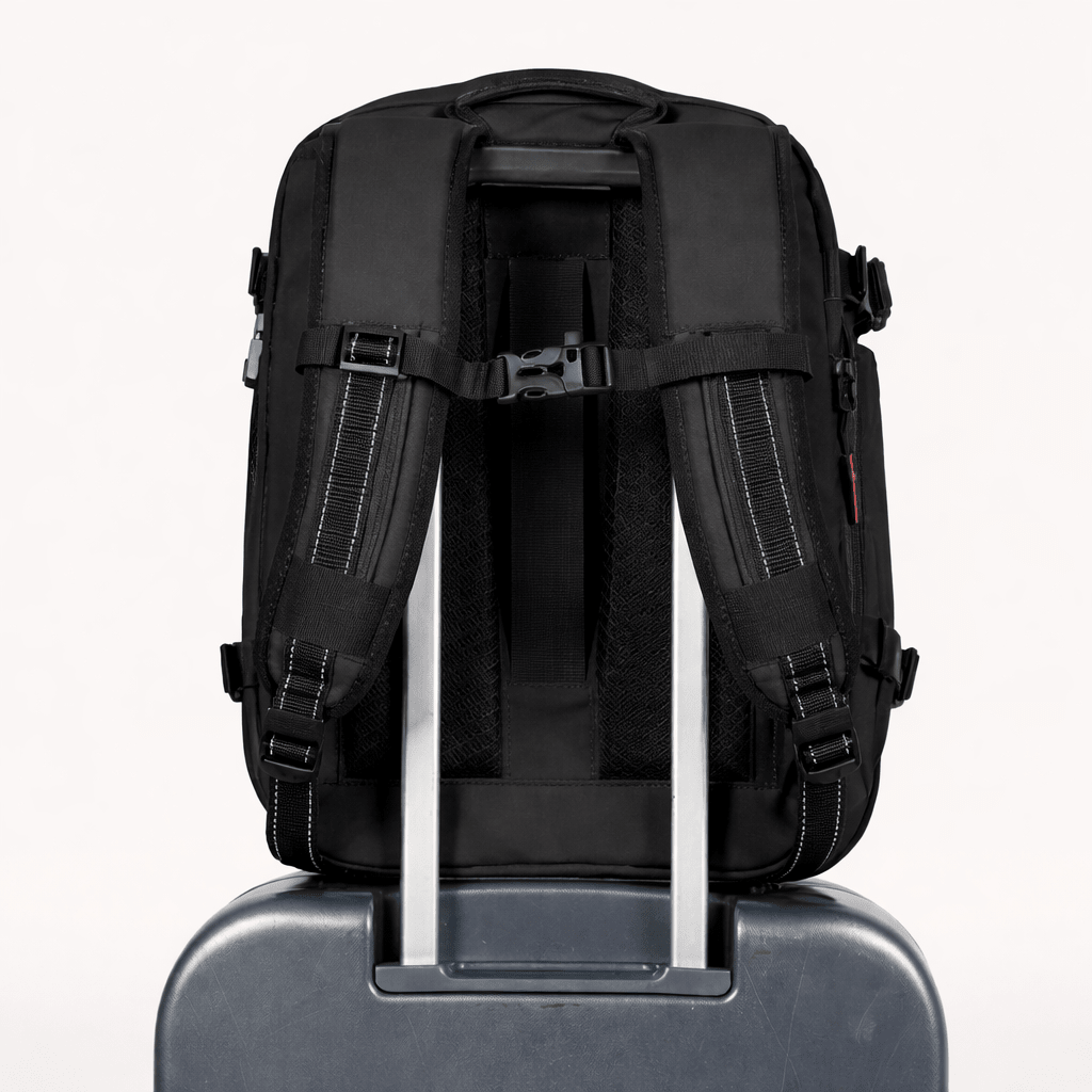 The Sunday - vacuum compression backpack  60L