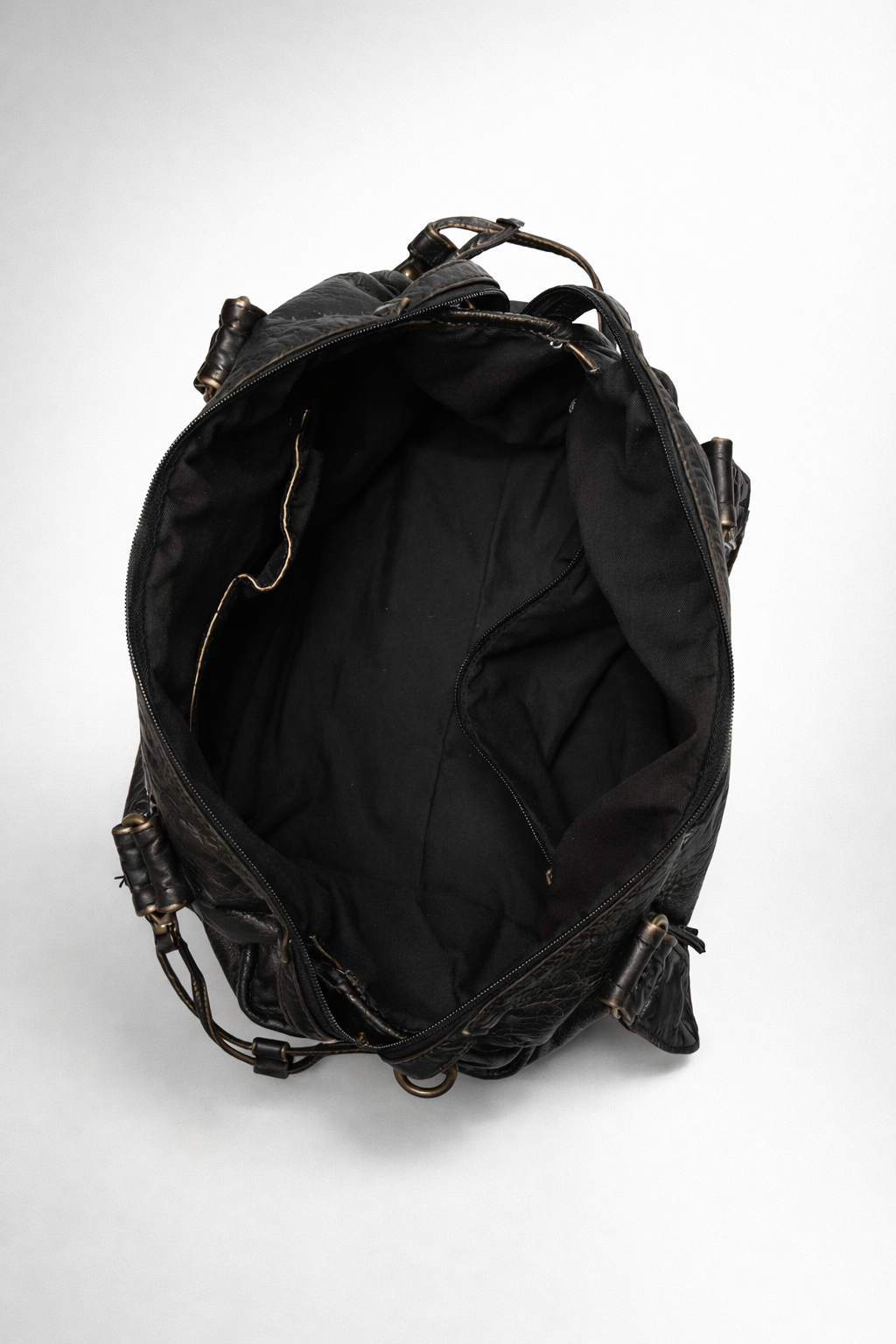 black handbag for school with zipper pockets | PALERMO