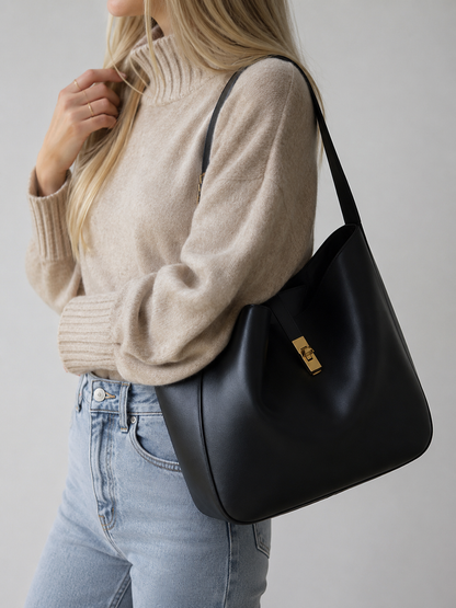 Minimalist Bucket Bag |  Chur