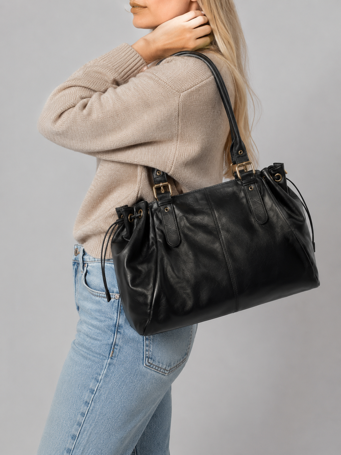 Glossy Leather Shoulder Bag | Bonn