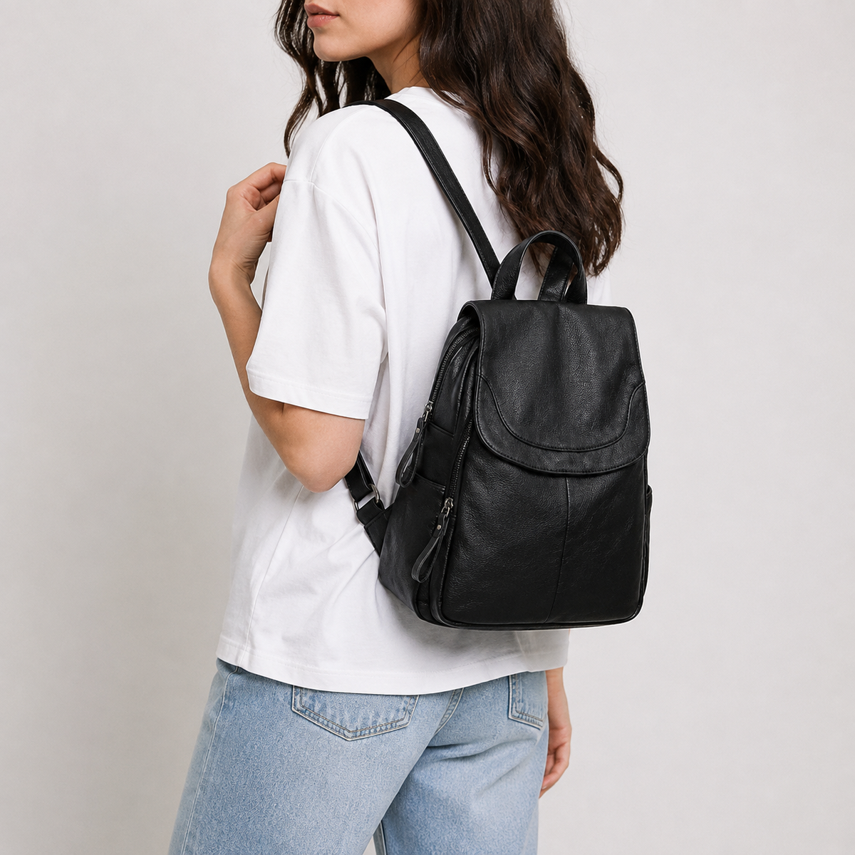 Flap leather Backpack | Calais