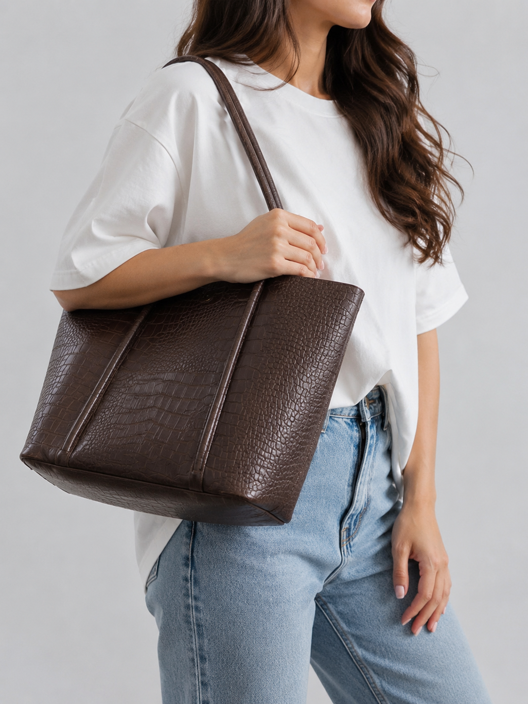 Croc-Embossed Tote & pouch| Ostend